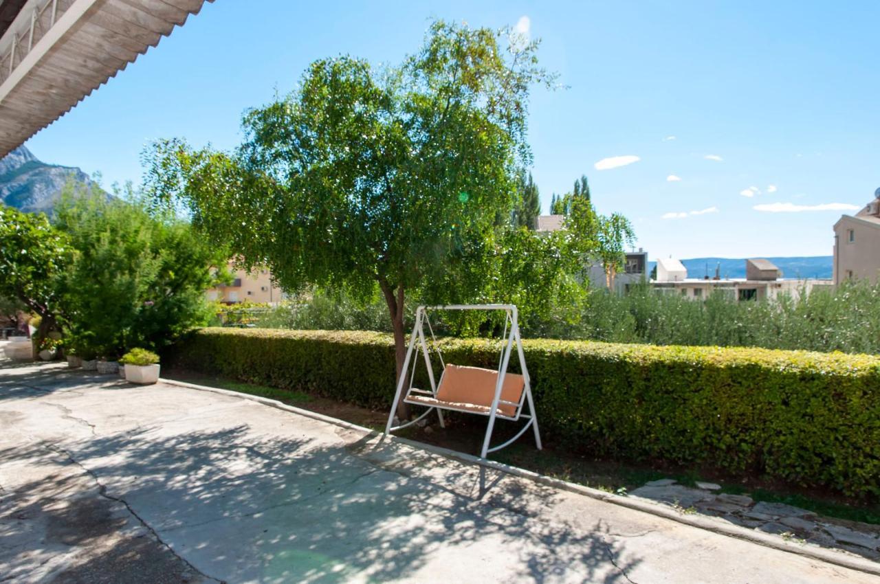Apartments And Rooms Nikola Омиш Экстерьер фото